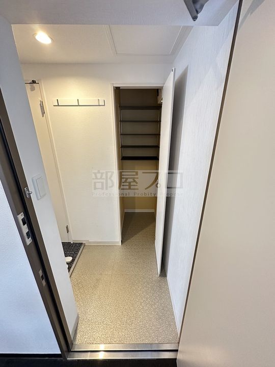北海道札幌市東区北十二条東2(マンション)の賃貸物件の玄関