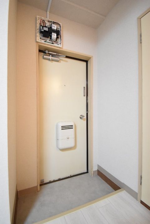 佐多ビルの玄関