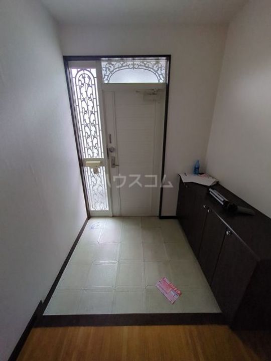 ハイツポエムの玄関