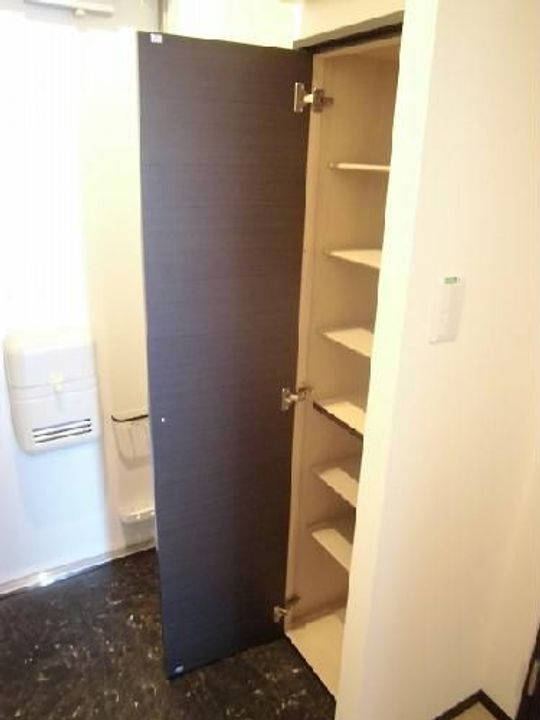 クレイノドラジェの玄関