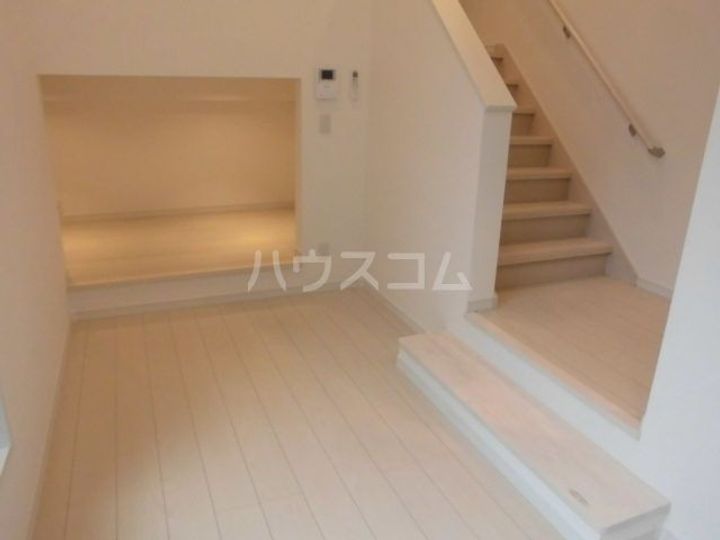 Celeste五女子の居間