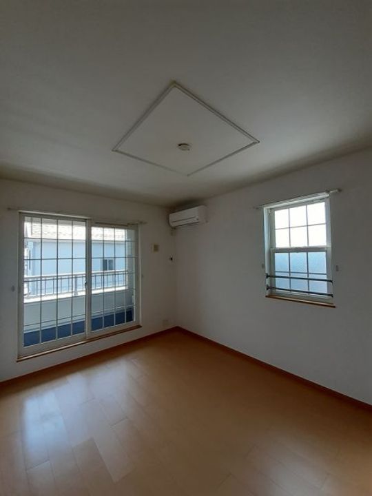 ソレイユ イズミIの居間