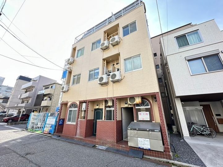 第9シティビルの外観