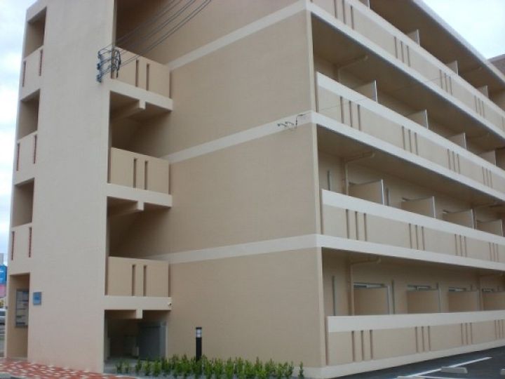 エスポワール天久の外観