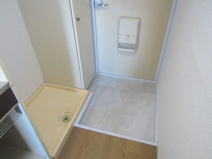 高橋ビルの玄関