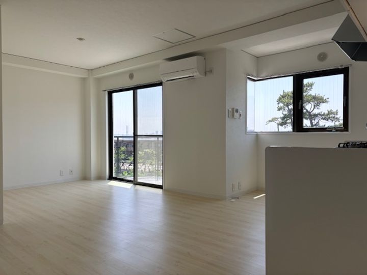兵庫県芦屋市松ノ内町(マンション)の賃貸物件の居間