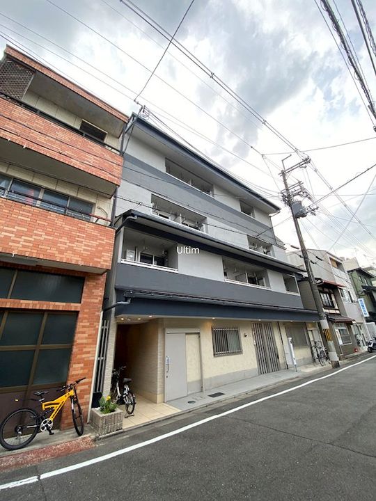 ボンジュール東山の外観