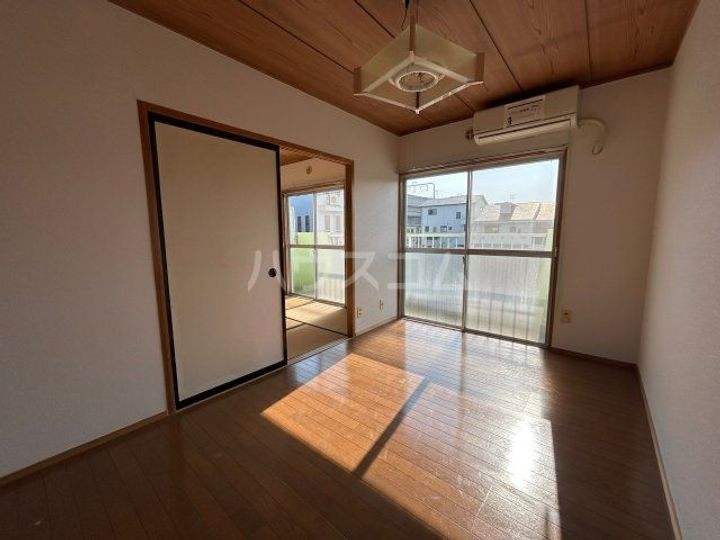 曳馬グリーンハイツBの居間