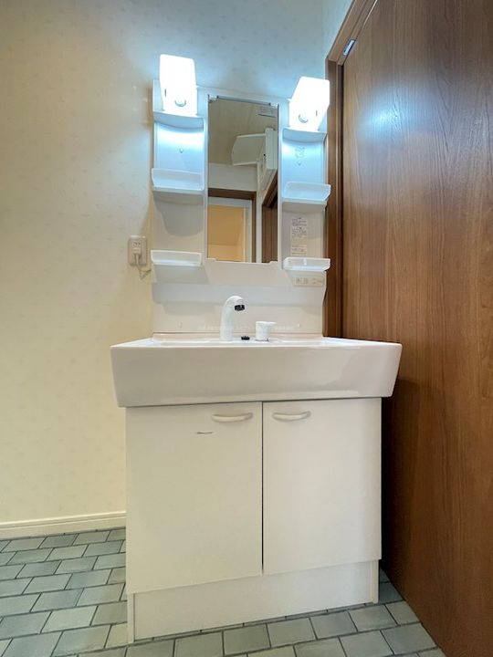 フェルディ女池西の内装