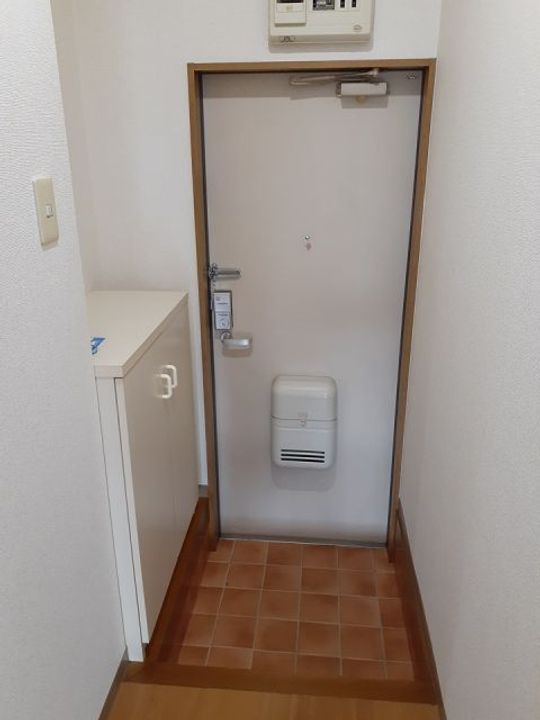 シャトレーゼ清水の玄関