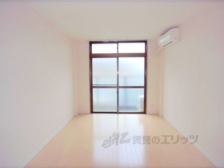 ヴィラマスミの居間