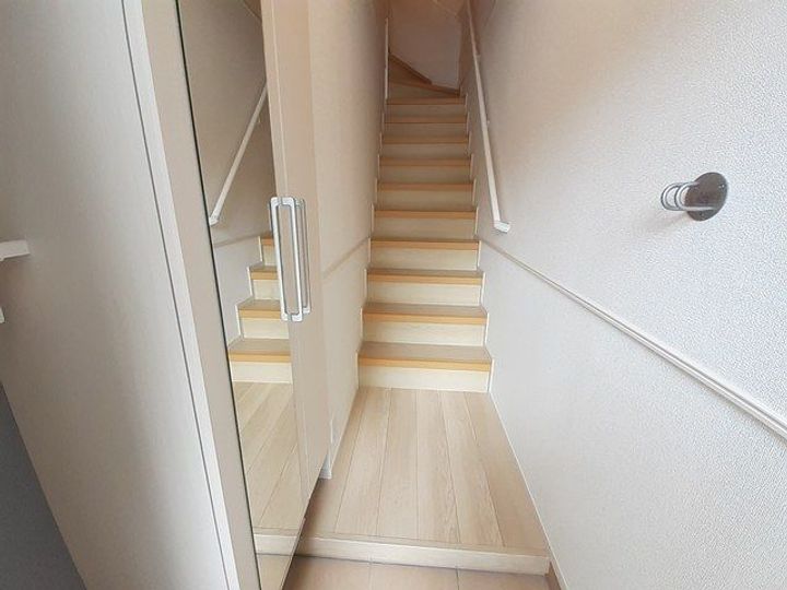 神奈川県川崎市麻生区岡上2(アパート)の賃貸物件の玄関