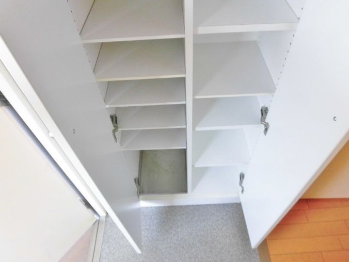 カーサスペリオーレ2の玄関