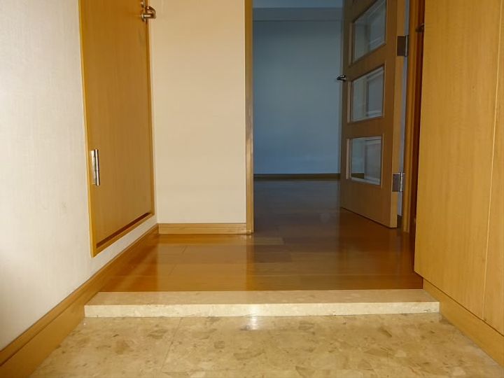 東京都渋谷区笹塚3(マンション)の賃貸物件の玄関