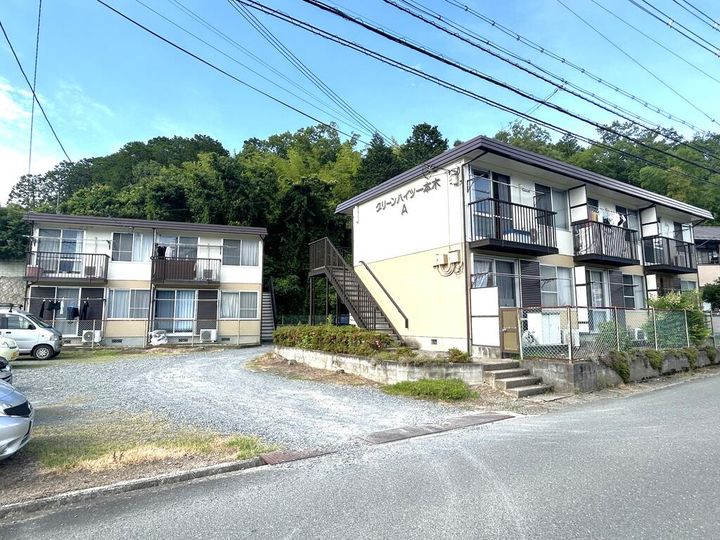 グリーンハイツ一本木の外観