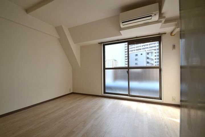 メゾン・ド・シプレームの居間