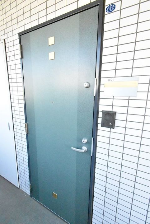 神奈川県横浜市神奈川区羽沢南4(マンション)の賃貸物件の玄関