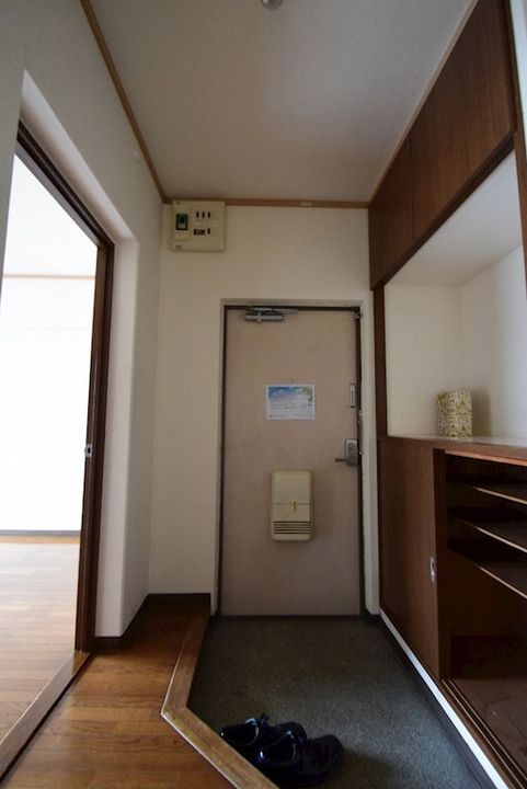 will 鴨宮aの玄関