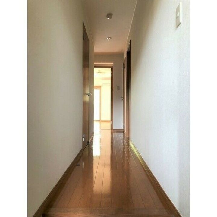 栃木県宇都宮市山本1(マンション)の賃貸物件の玄関