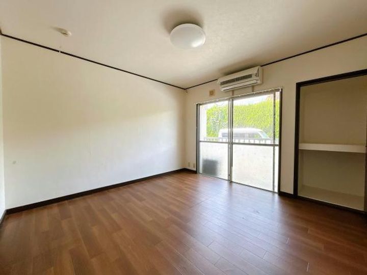 スカイハイツ(中尾)の居間