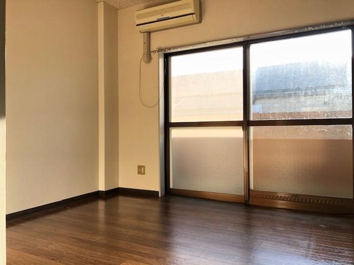 アーバン緑ヶ丘の居間