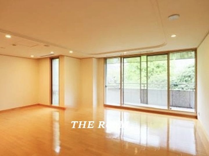 メイフェア六本木の居間