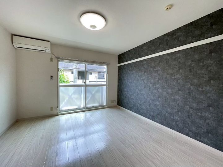 広島県呉市瀬戸見町(アパート)の賃貸物件の居間