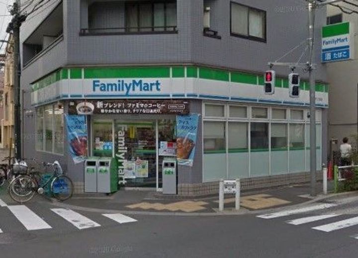 リブ・カレイドの周辺