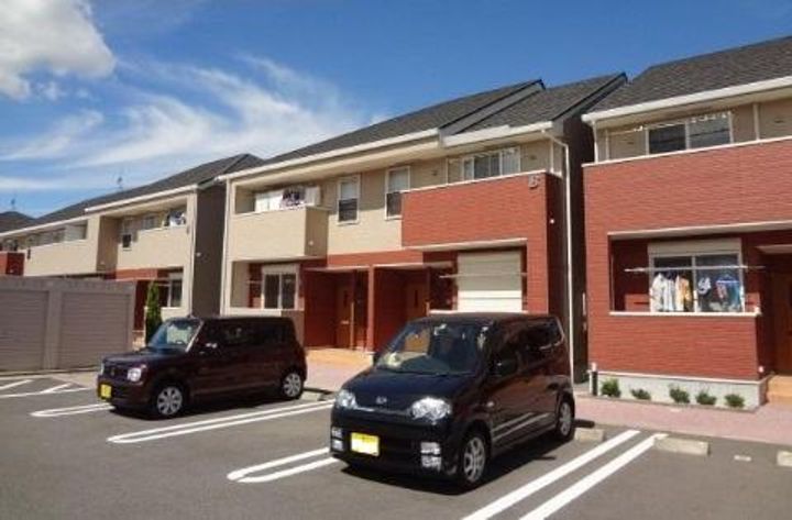 アイ ファイン E棟の外観