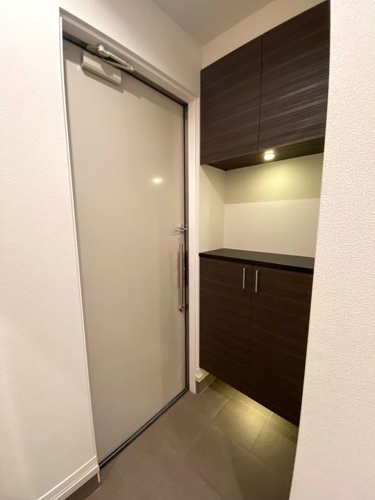 セレスト自由が丘の玄関