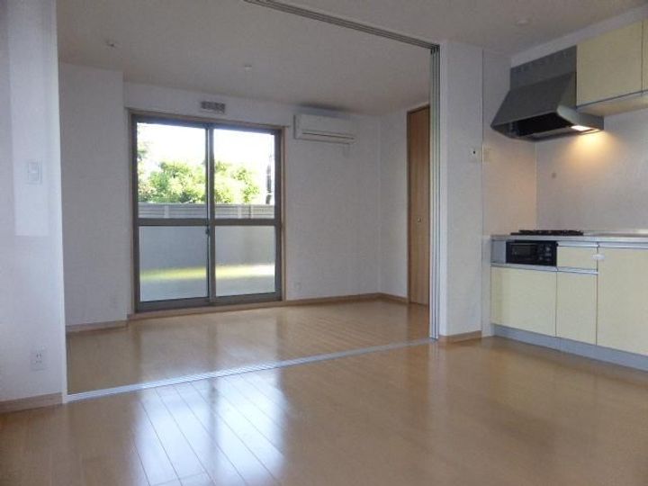 埼玉県春日部市粕壁(アパート)の賃貸物件の居間