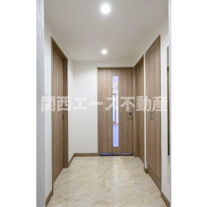 プレジオ荒本新町の玄関