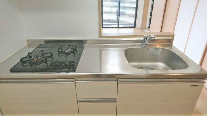 プリュネル繁多川のキッチン