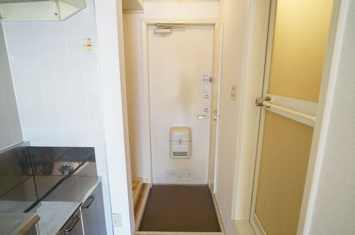 ヴィラネルIの玄関