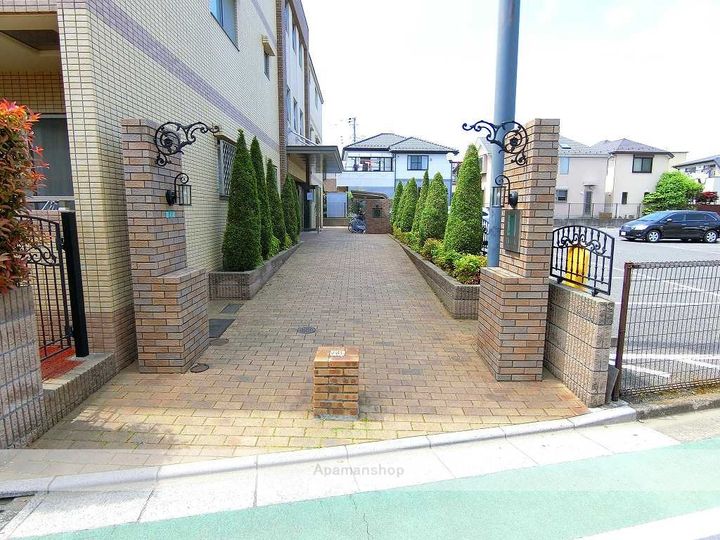 東京都練馬区石神井町8(マンション)の賃貸物件の地図