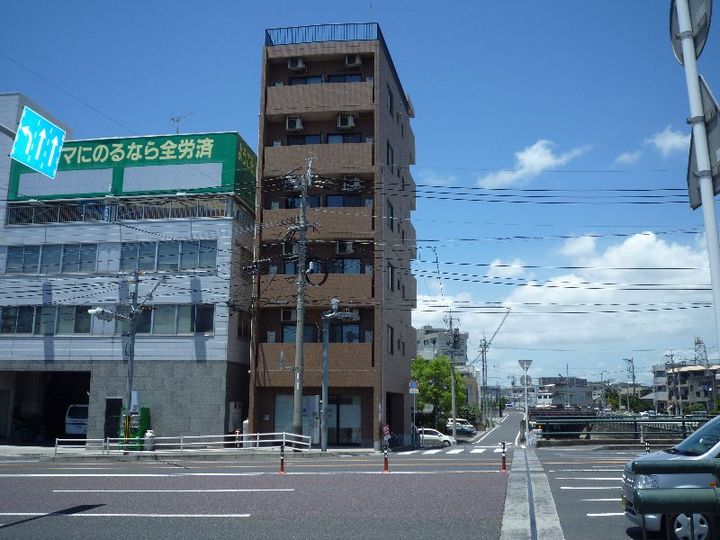 FEZAN MAISENIIの外観