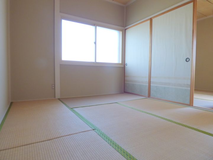第六寿荘の居間