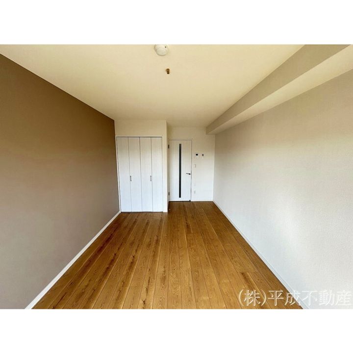 プラネ本山の居間