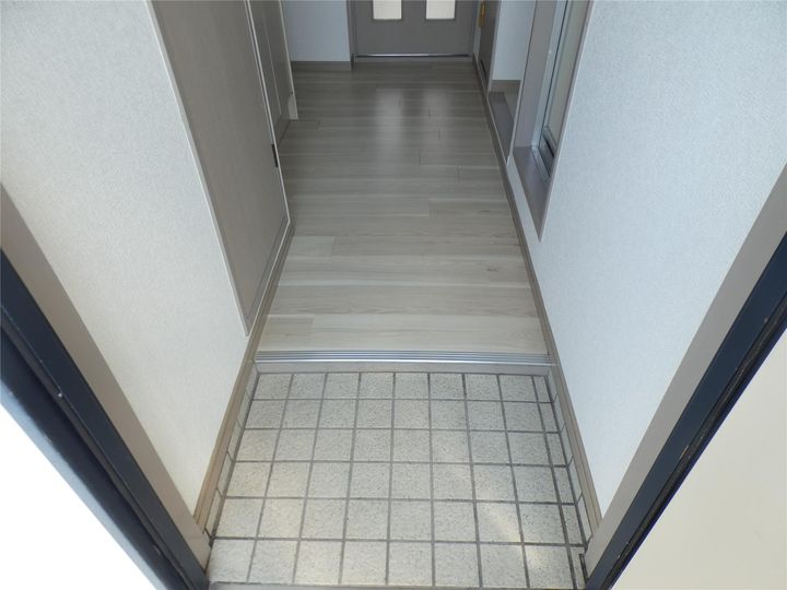 グリーンエステートの玄関