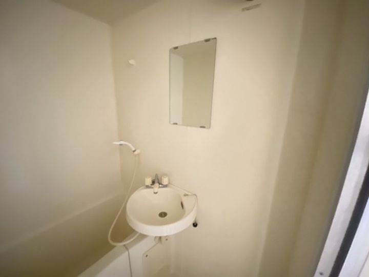 ハルビルの内装