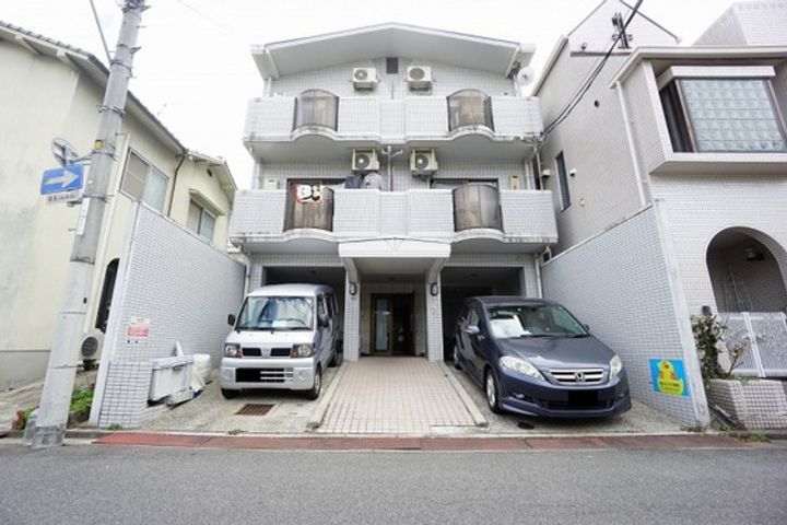 ハルビルの外観