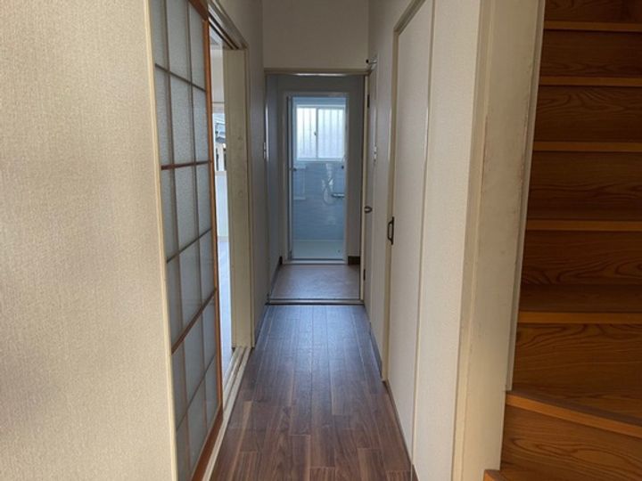 広島県広島市安芸区中野5(一戸建)の賃貸物件の玄関