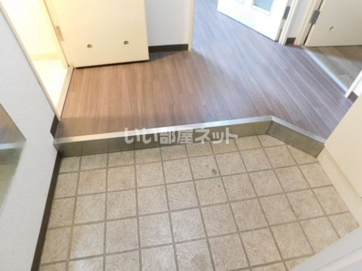 兵庫県明石市太寺大野町(マンション)の賃貸物件の玄関