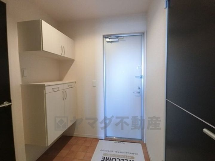 ロイヤルビューの玄関