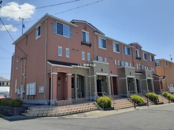 三重県名張市鴻之台4番町(アパート)の賃貸物件の外観