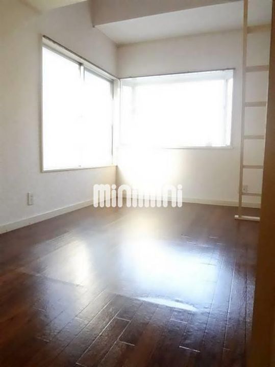 ネストリバーサイド北川の居間