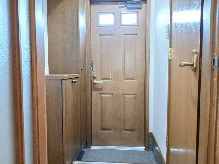 パインヒルズの玄関