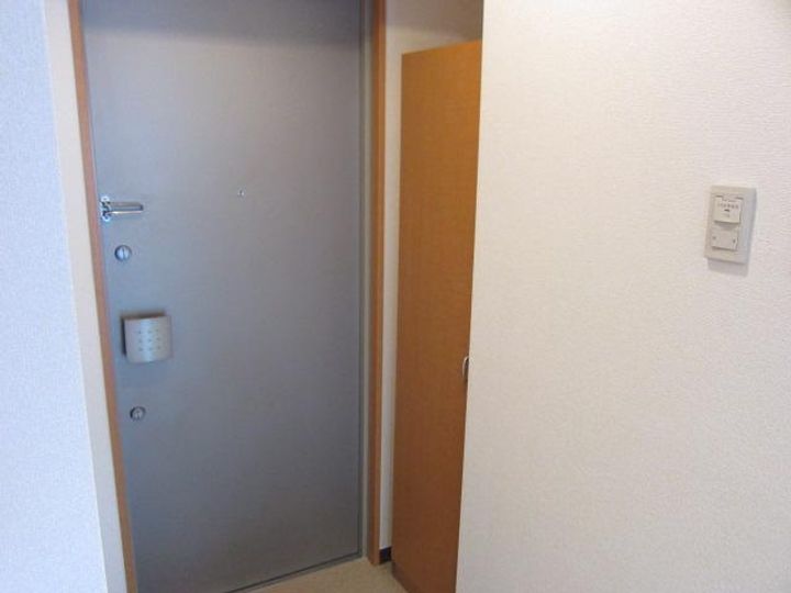 埼玉県さいたま市中央区新都心(マンション)の賃貸物件の玄関