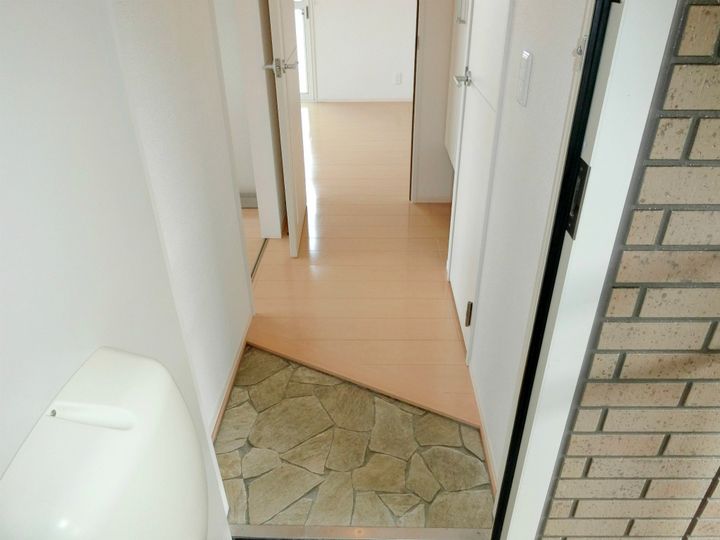 ソレイユ坂之上の玄関