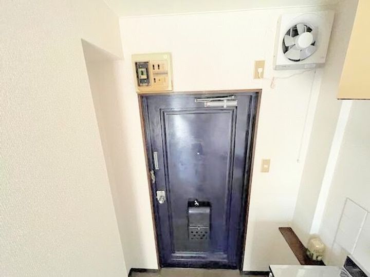 メゾンドパルクIの玄関